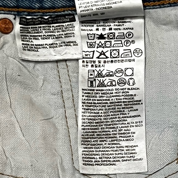 Levi’s 501 Ripped Jeans - Picture 9 of 10